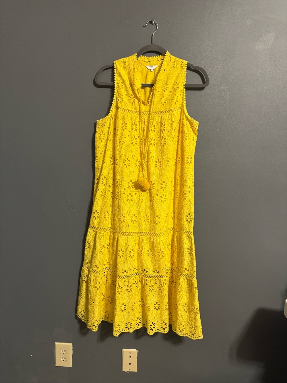 Crown & Ivy Yellow summer Eyelet boho coastal V-Neck Sleeveless cotton Dress M